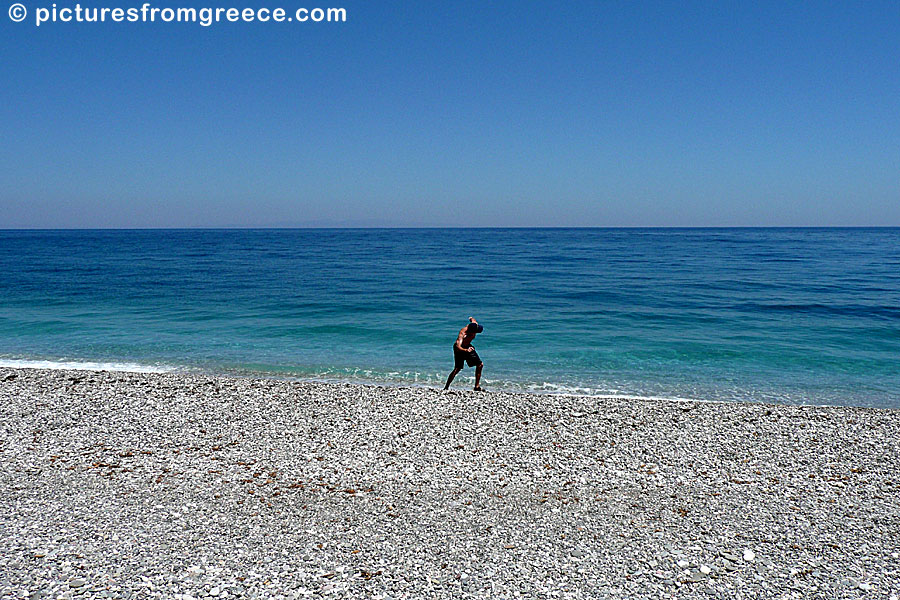 Giosonas in Chios is a long and undeveloped pebble beach not far from Nagos.